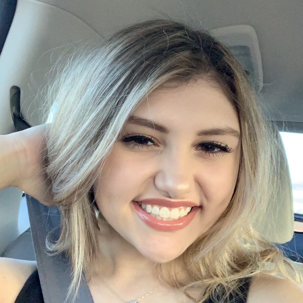 Meet your Posher, Carly